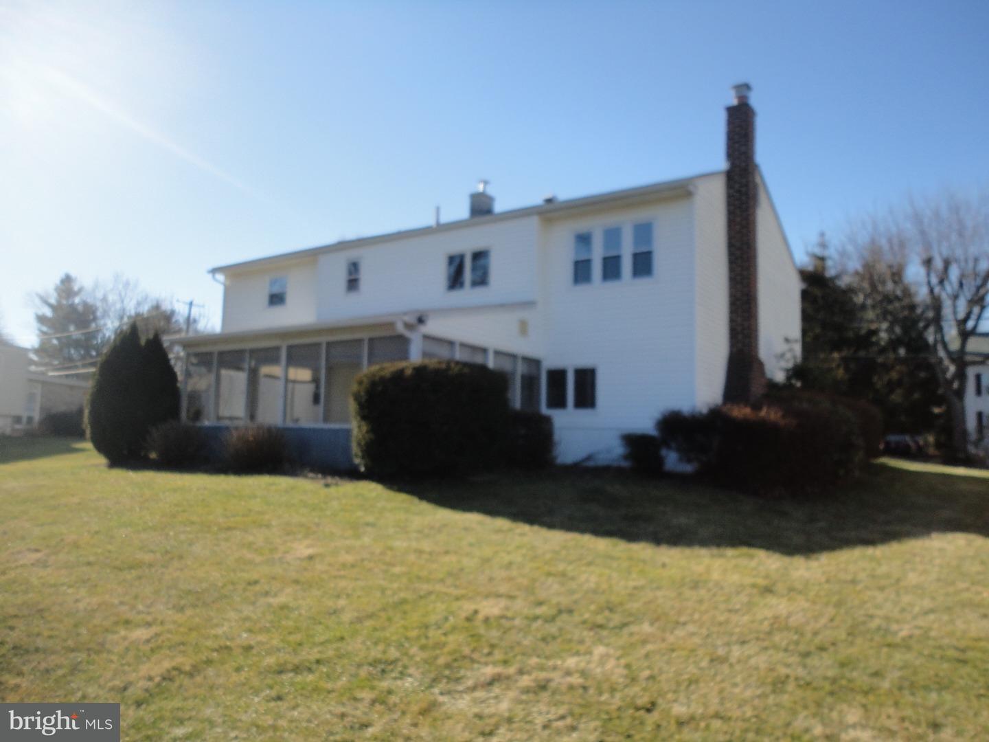 727 Newtown Road Warminster, PA 18974 - Photo 16 of 23 Exterior Back