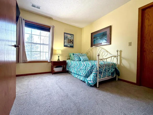 $215,700 | 1907 Oak Tree Lane, Unit C, Austin, MN 55912