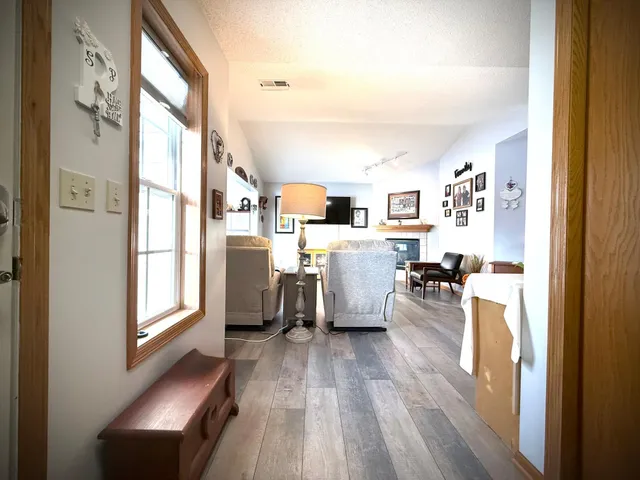 $215,700 | 1907 Oak Tree Lane, Unit C, Austin, MN 55912