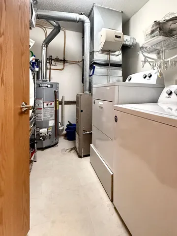 $215,700 | 1907 Oak Tree Lane, Unit C, Austin, MN 55912