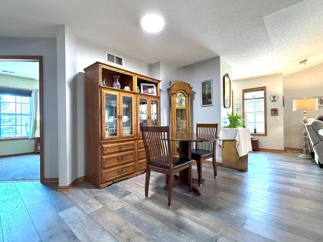 $215,700 | 1907 Oak Tree Lane, Unit C, Austin, MN 55912