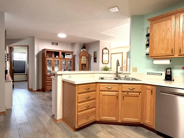 $215,700 | 1907 Oak Tree Lane, Unit C, Austin, MN 55912
