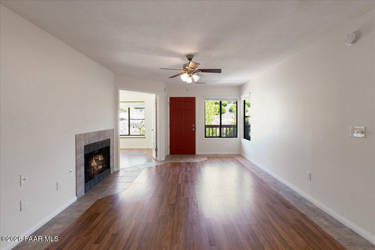 3079 Montana Terrace Road, Unit 12F Prescott, AZ 86301 - Photo 5 of 18 05-Living Room