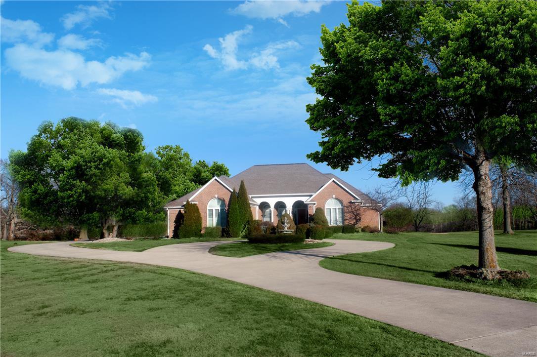 5501 Seminary Road Alton, IL 62002 - Photo 1 of 43 Gallery Image 1
