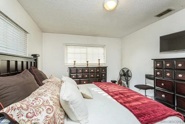 $1,800,000 | 166 Via De Laurencio, Chula Vista, CA 91910