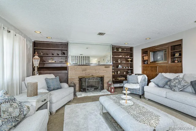 $1,800,000 | 166 Via De Laurencio, Chula Vista, CA 91910