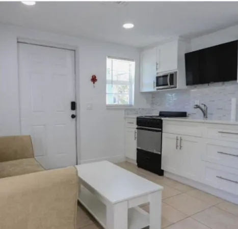 $1,800 | 701 Southeast Bahama Avenue, Unit A, Stuart, FL 34994