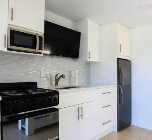 $1,800 | 701 Southeast Bahama Avenue, Unit A, Stuart, FL 34994