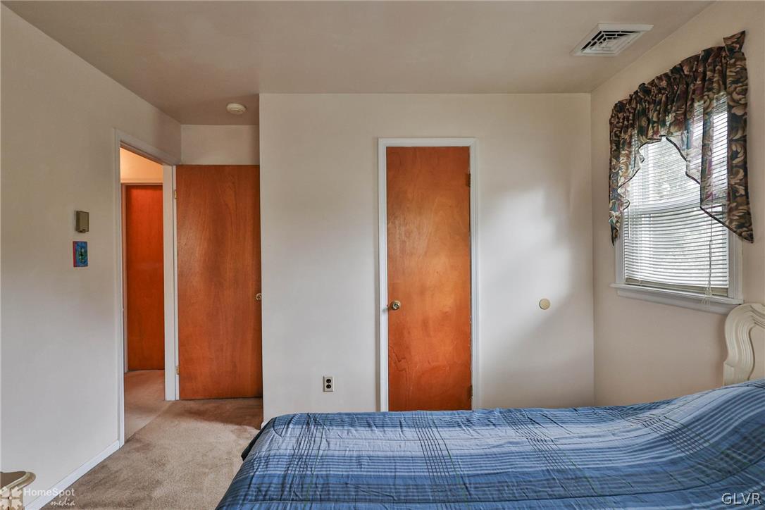 3283 Garrett Road Bethlehem, PA 18017 - Photo 15 of 25 Gallery Image 15