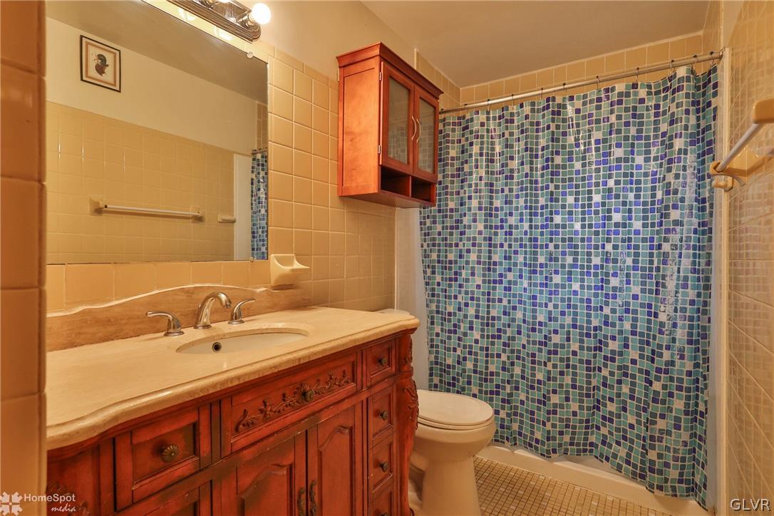 3283 Garrett Road Bethlehem, PA 18017 - Photo 16 of 25 Gallery Image 16