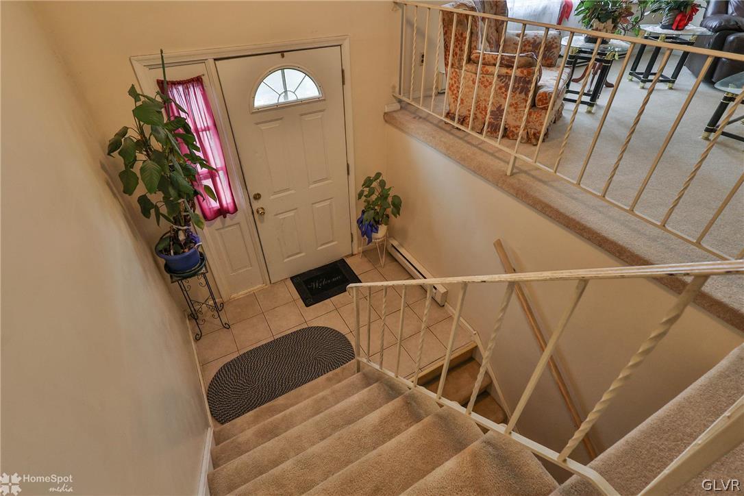 3283 Garrett Road Bethlehem, PA 18017 - Photo 2 of 25 Gallery Image 2