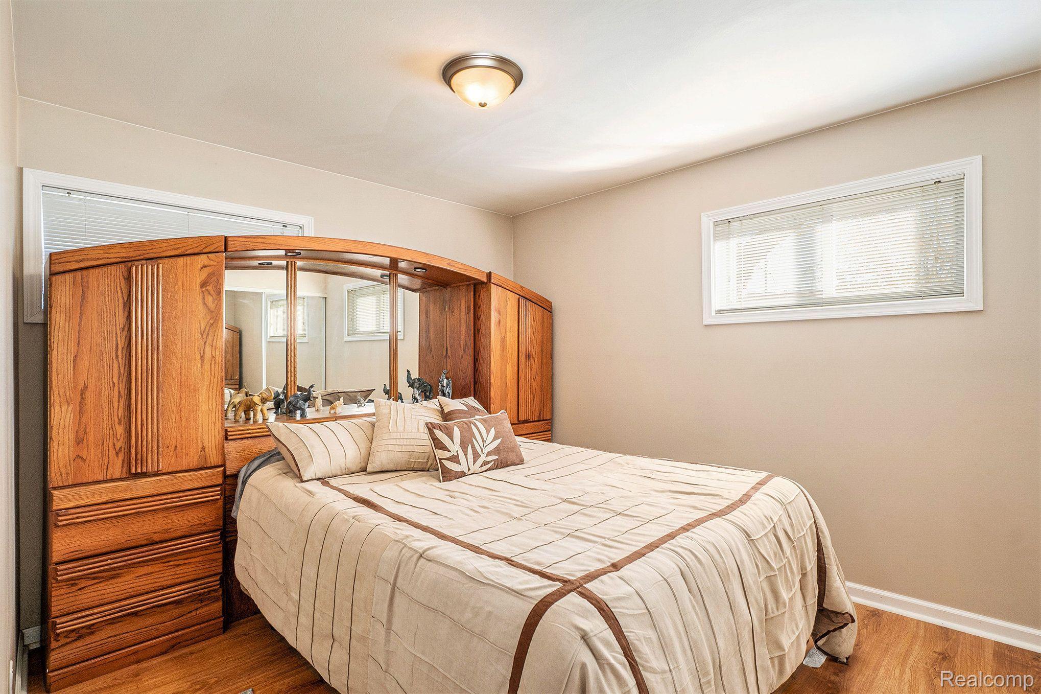 1651 Grove Road Ypsilanti, MI 48198 - Photo 10 of 16 Gallery Image 10