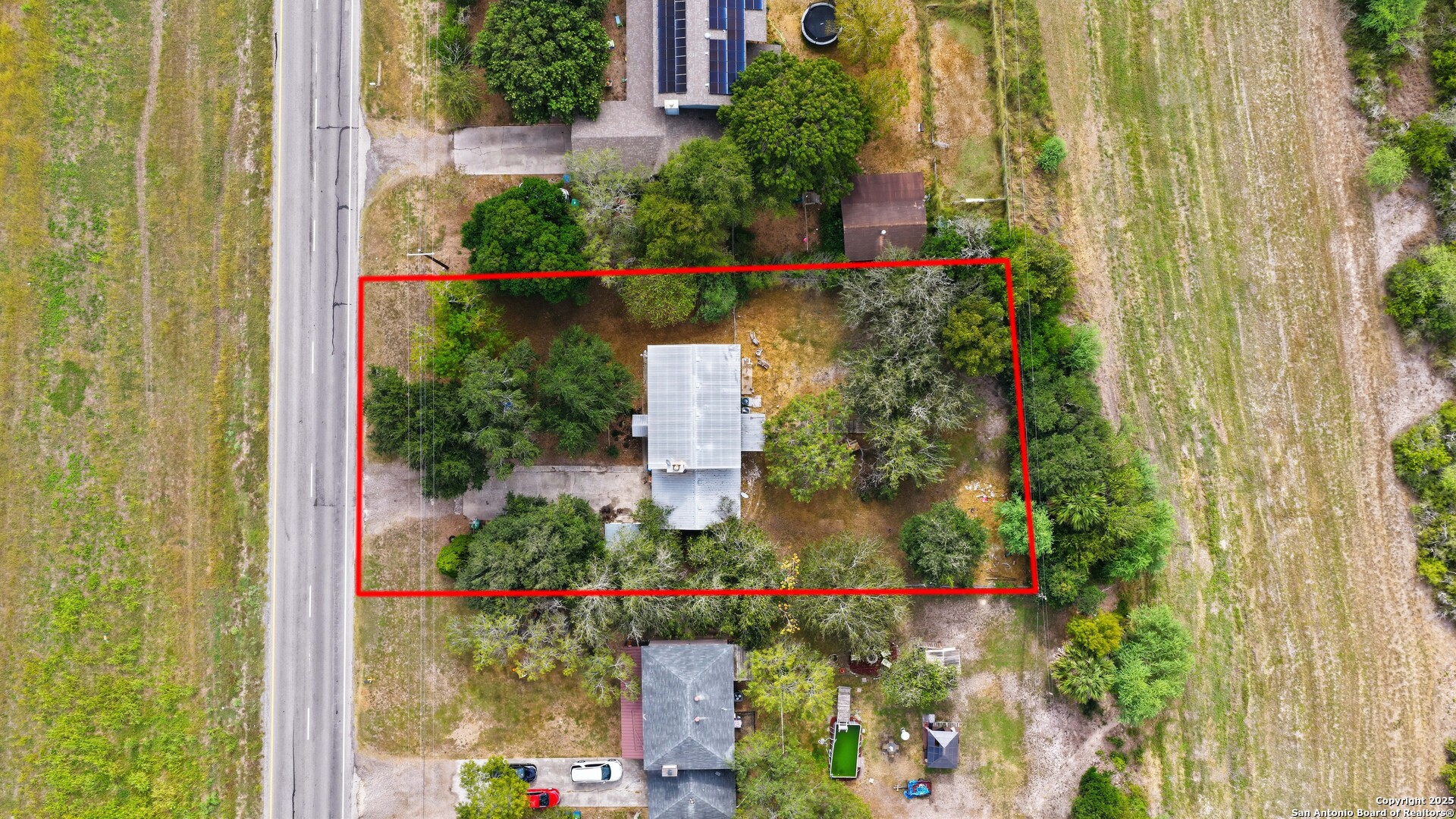 807 Northeast Frontage Road Beeville, TX 78102 - Photo 46 of 49 a view of a garden with a flower garden