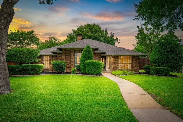 $490,000 | 4405 Avonshire Lane, Plano, TX 75093