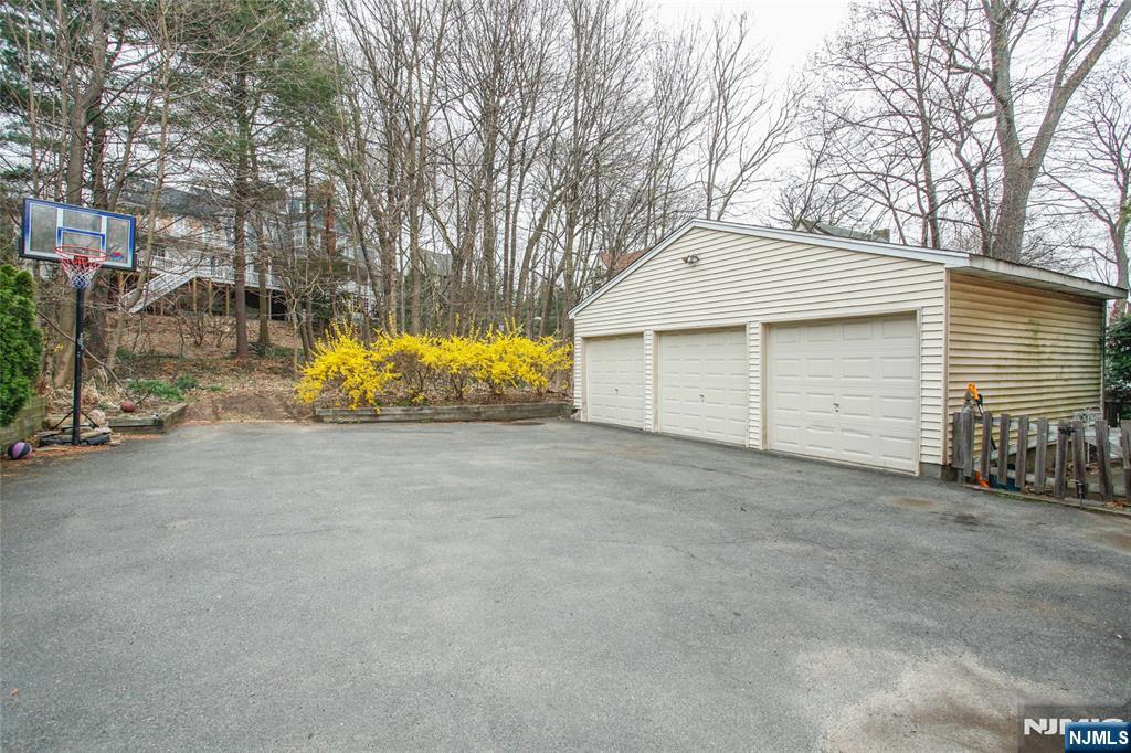 210 South Maple Avenue, Unit 1 Ridgewood, NJ 07450 - Photo 20 of 20 Gallery Image 20