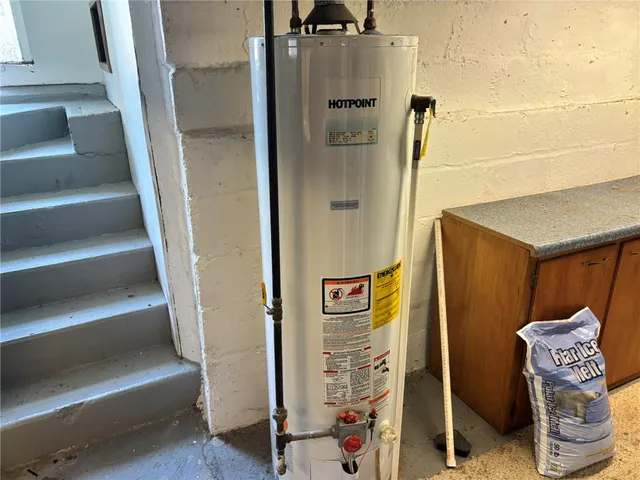 $1,700 | 2096 Norton Street, Rochester, NY 14609