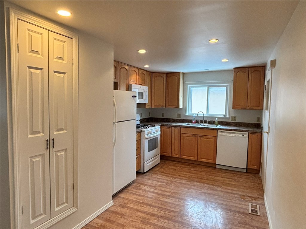 2096 Norton Street Rochester, NY 14609 - Photo 4 of 23