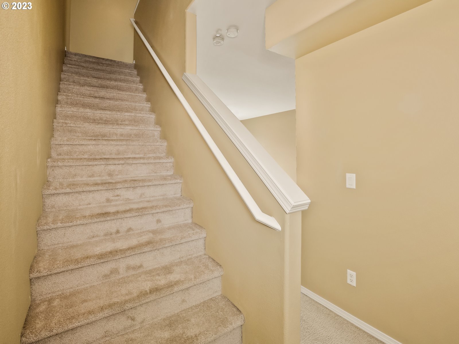 12226 Southeast Long Street Portland, OR 97236 - Photo 17 of 29 a view of entryway