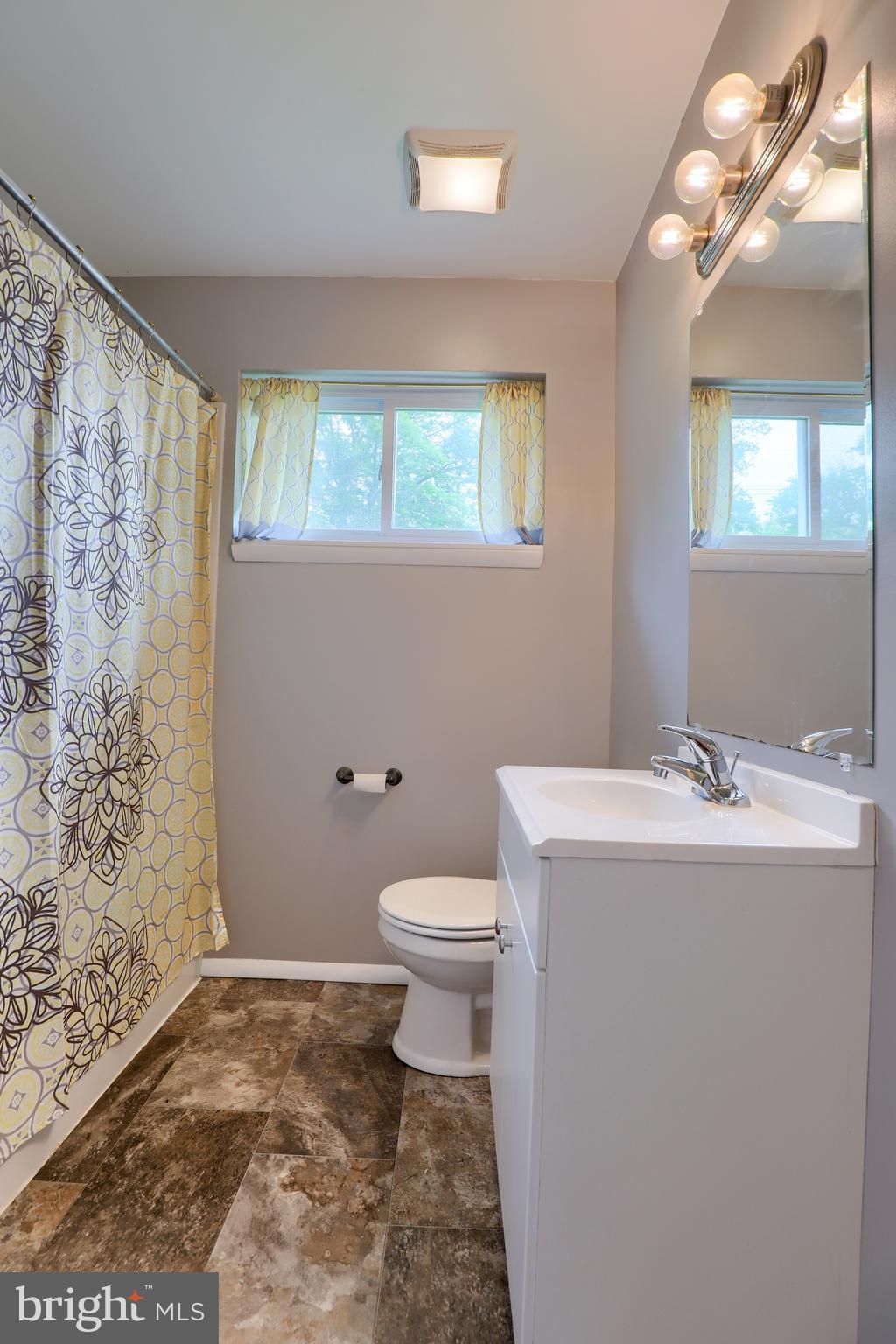 408 Locust Road York, PA 17403 - Photo 15 of 23