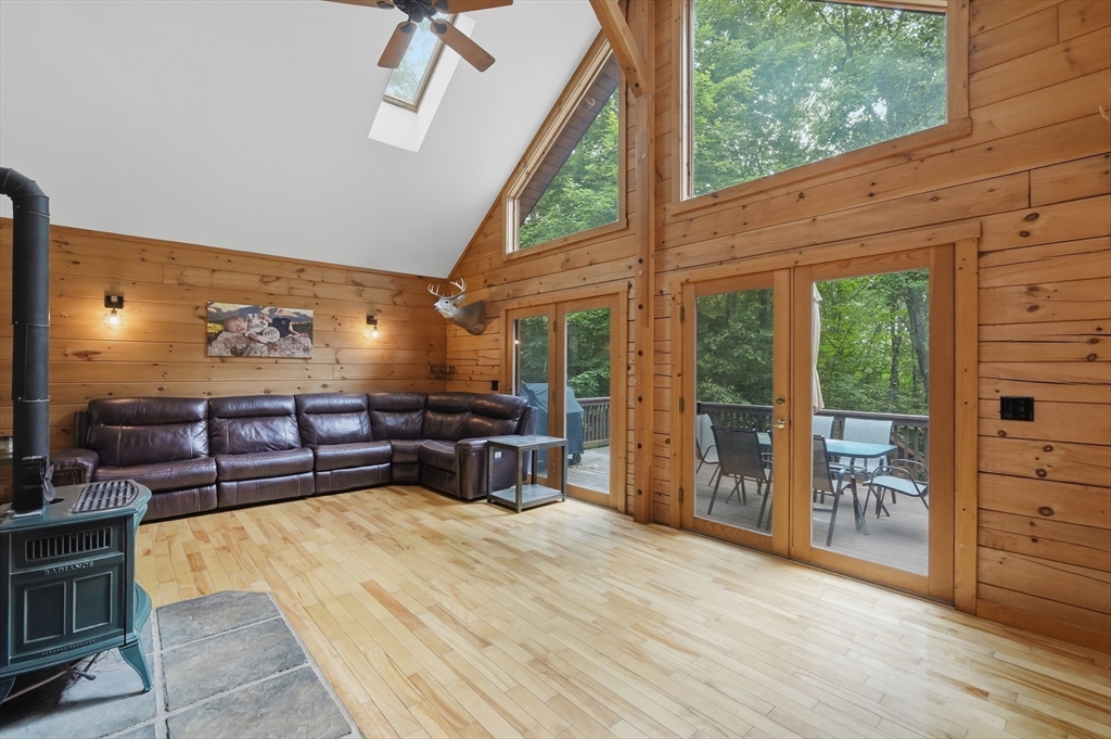 23 Lyman Barnes Road Brimfield, MA 01010 - Photo 6 of 31