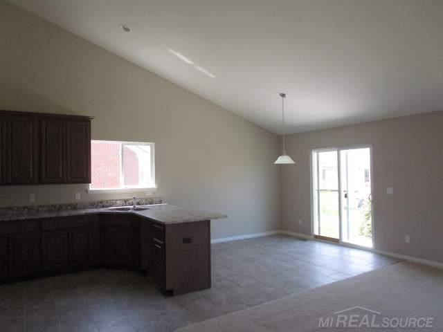 47403 Mariners New Baltimore, MI 48051 - Photo 3 of 7