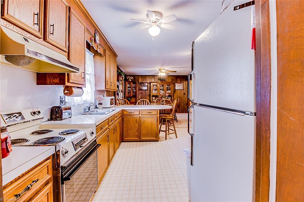 586 Clark Road Linwood, NC 27299 - Photo 12 of 30 Gallery Image 12