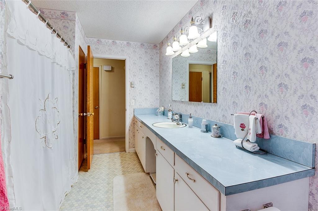 586 Clark Road Linwood, NC 27299 - Photo 17 of 30 Gallery Image 17