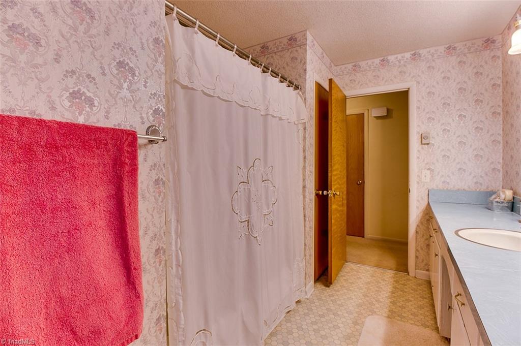 586 Clark Road Linwood, NC 27299 - Photo 18 of 30 Gallery Image 18