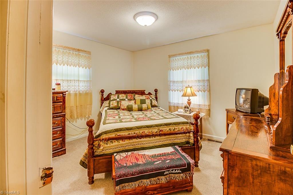 586 Clark Road Linwood, NC 27299 - Photo 20 of 30 Gallery Image 20