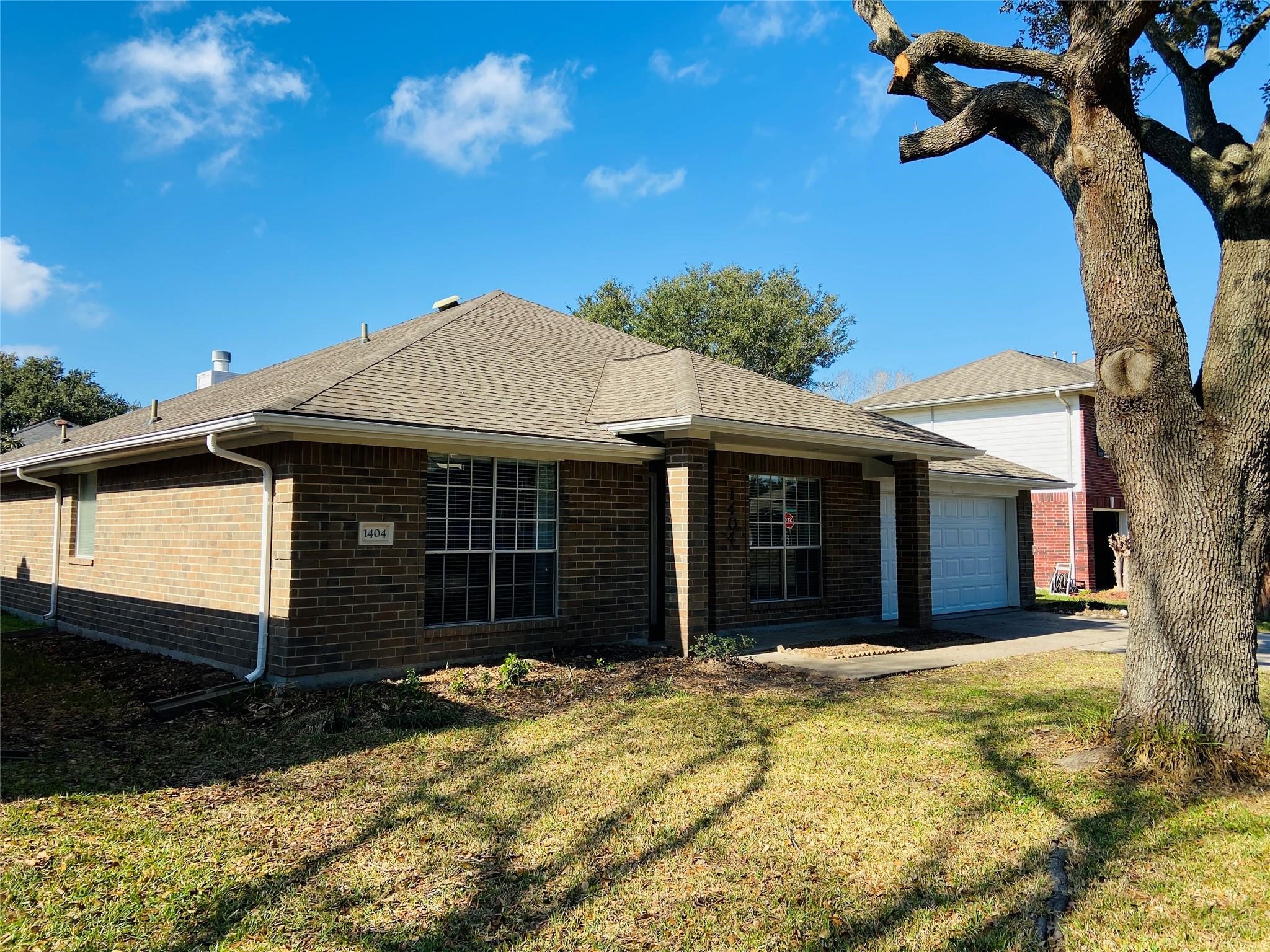 1404 Helmsley Drive Rosenberg, TX 77471 - Photo 3 of 25