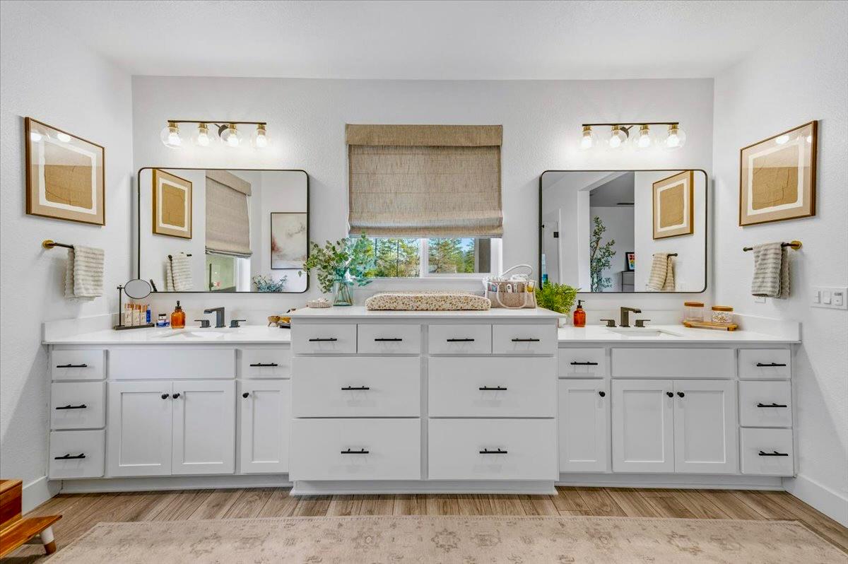 508 Chase Court Colfax, CA 95713 - Photo 4 of 34 a bathroom with a sink and a mirror