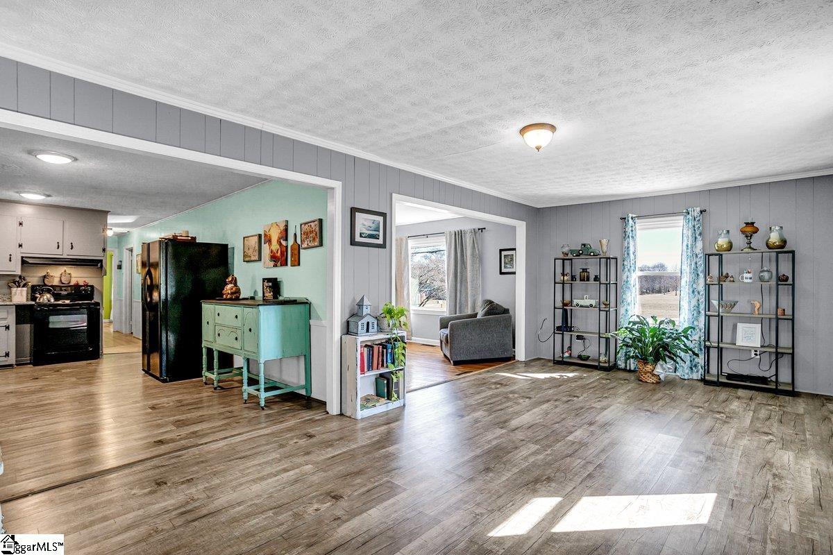 207 East Marion Road Greenville, SC 29617 - Photo 6 of 24 Gallery Image 6
