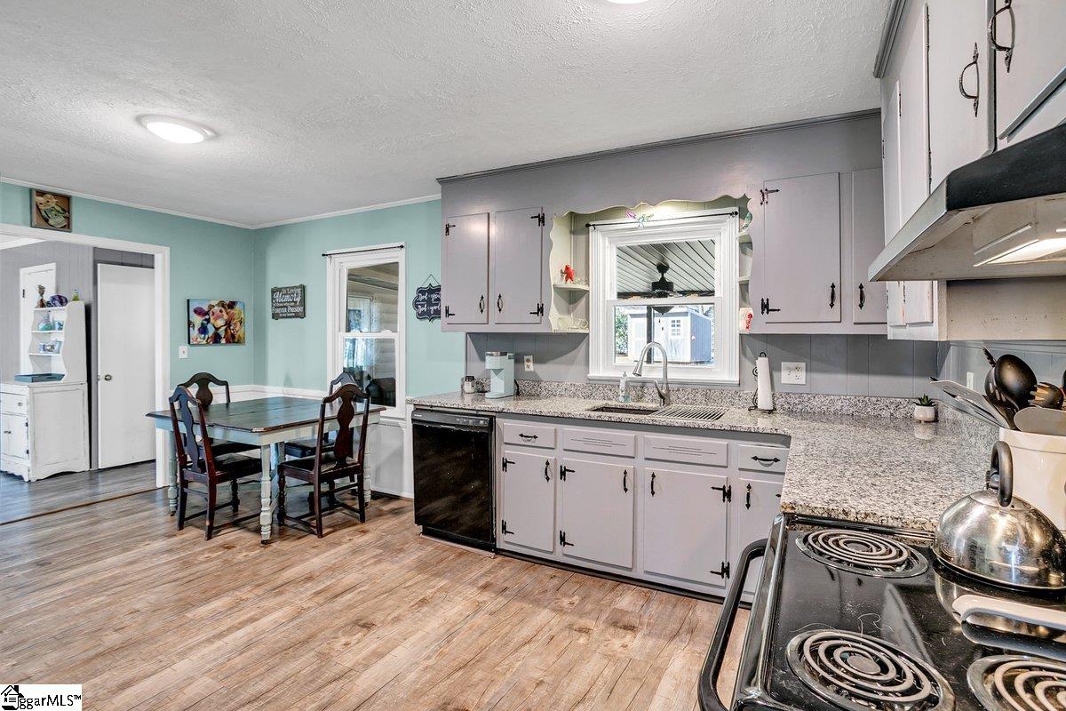 207 East Marion Road Greenville, SC 29617 - Photo 8 of 24 Gallery Image 8