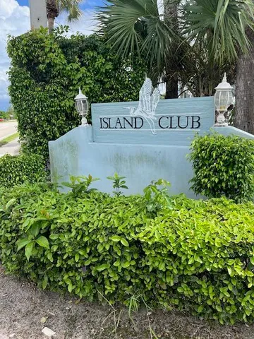 $294,500 | 3841 Island Club Circle East, Lake Worth, FL 33462