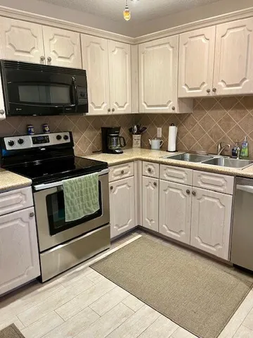 $294,500 | 3841 Island Club Circle East, Lake Worth, FL 33462