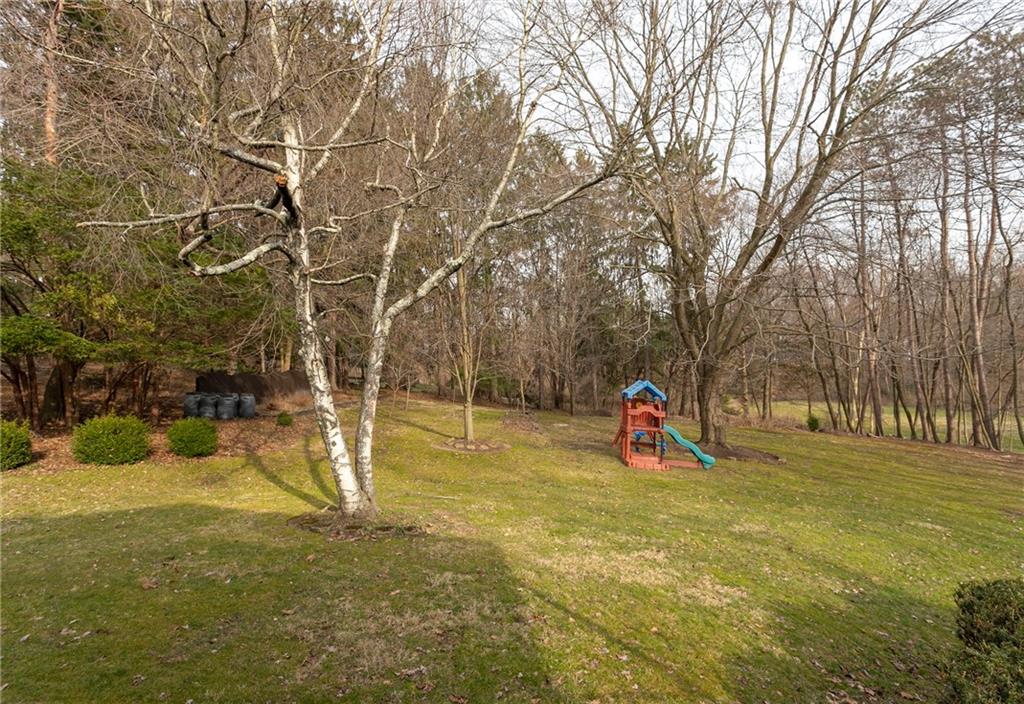 5608 Meridian Road Gibsonia, PA 15044 - Photo 16 of 17 Gallery Image 16