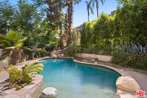 $2,499,000 | 4755 Vanalden Avenue, Tarzana, CA 91356