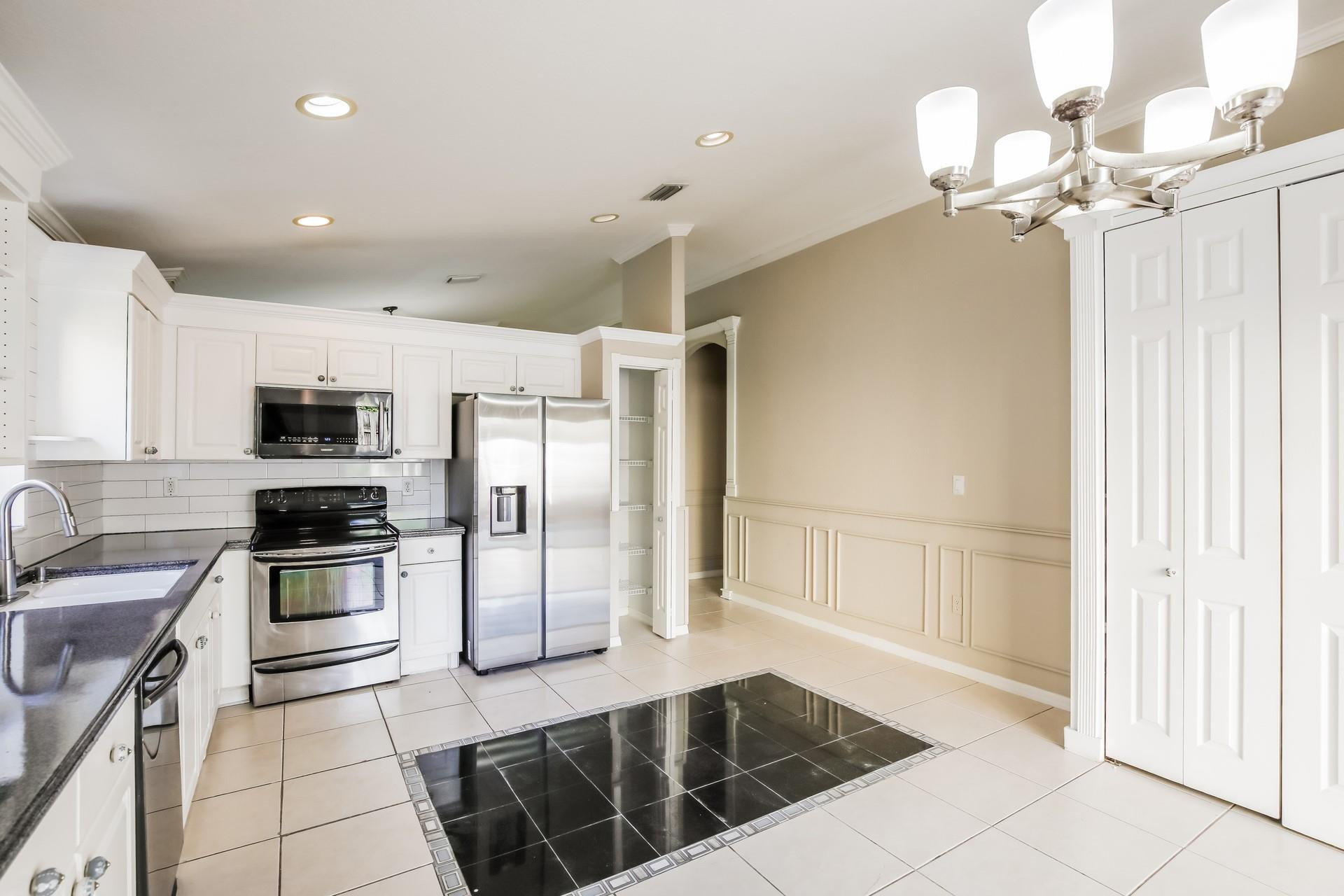 1020 Southeast 20th Road Homestead, FL 33035 - Photo 6 of 19 Photo 6