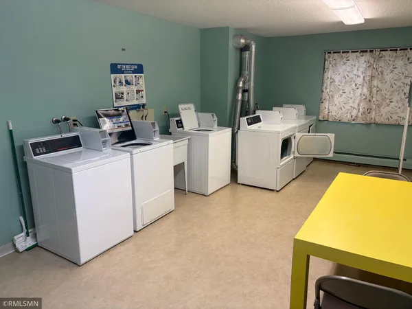 $175,500 | 2801 Flag Avenue North, Unit 323, New Hope, MN 55427