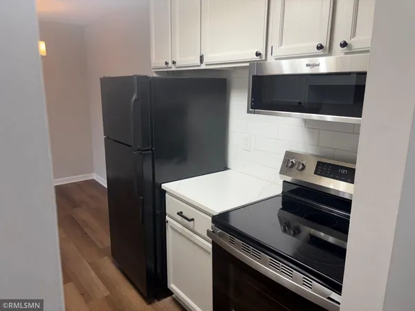 $175,500 | 2801 Flag Avenue North, Unit 323, New Hope, MN 55427