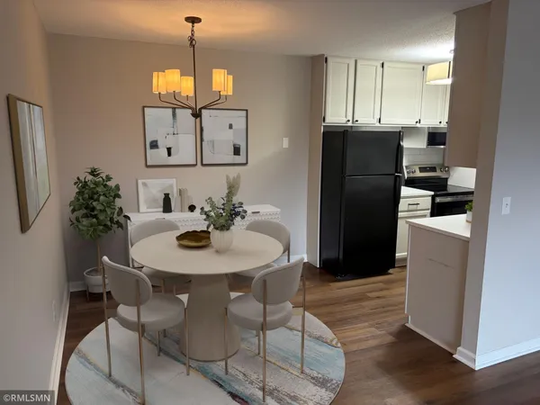 $175,500 | 2801 Flag Avenue North, Unit 323, New Hope, MN 55427