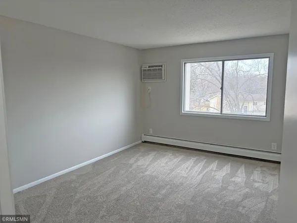 $175,500 | 2801 Flag Avenue North, Unit 323, New Hope, MN 55427