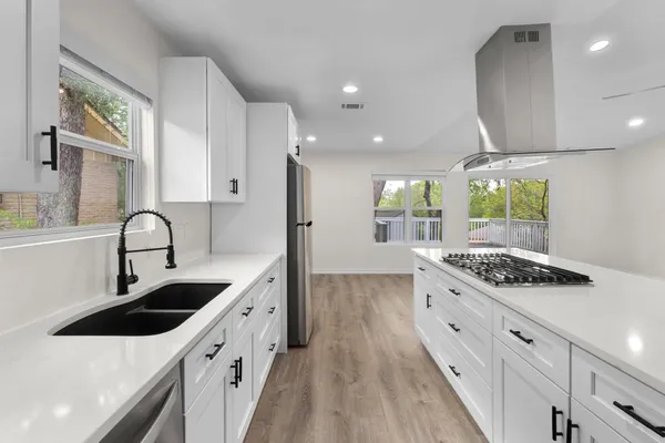 $2,250 | 6512 Arnold Drive, Austin, TX 78723