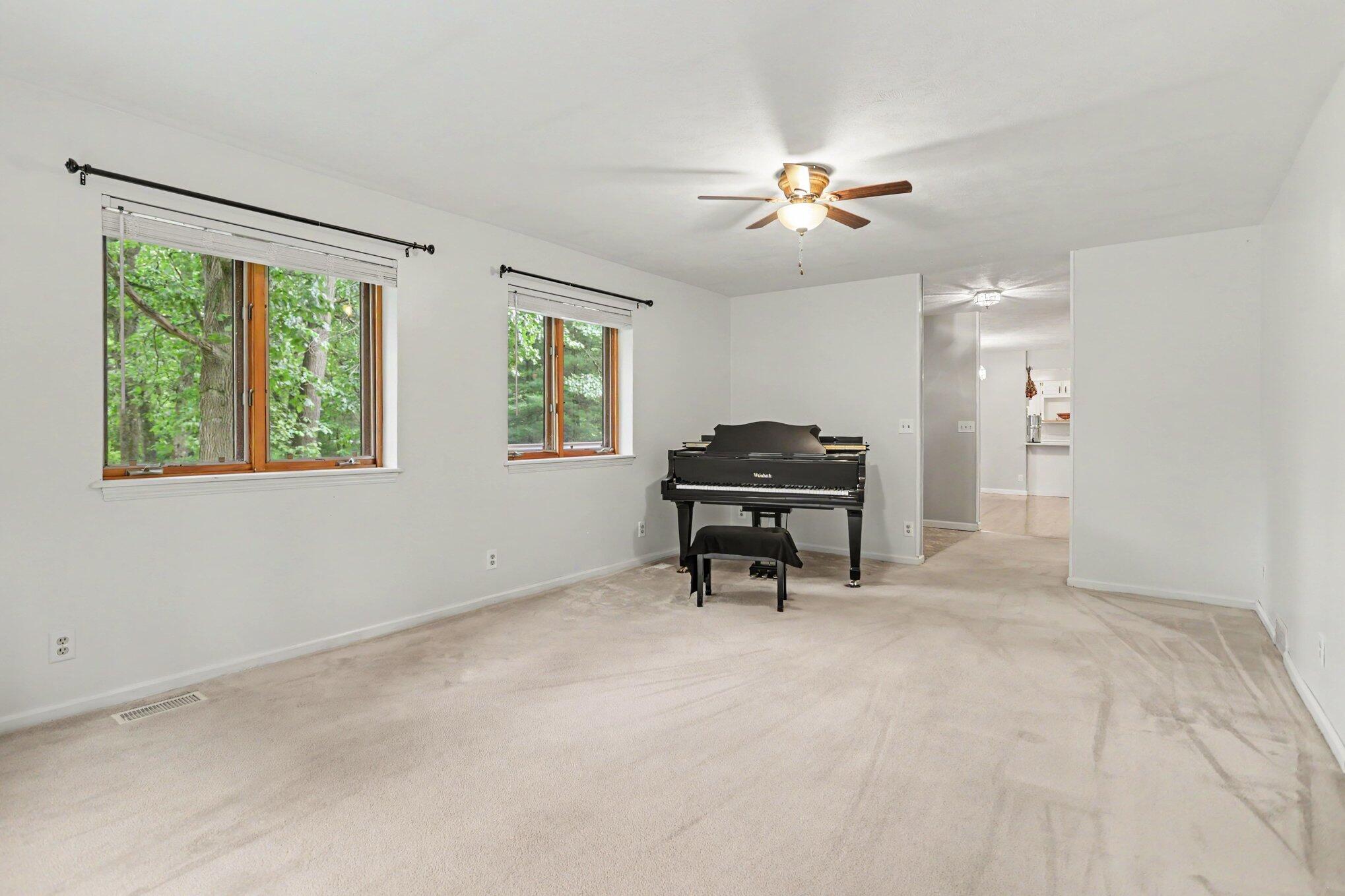 2985 West Kirby Road Battle Creek, MI 49017 - Photo 7 of 31 006_file_8261