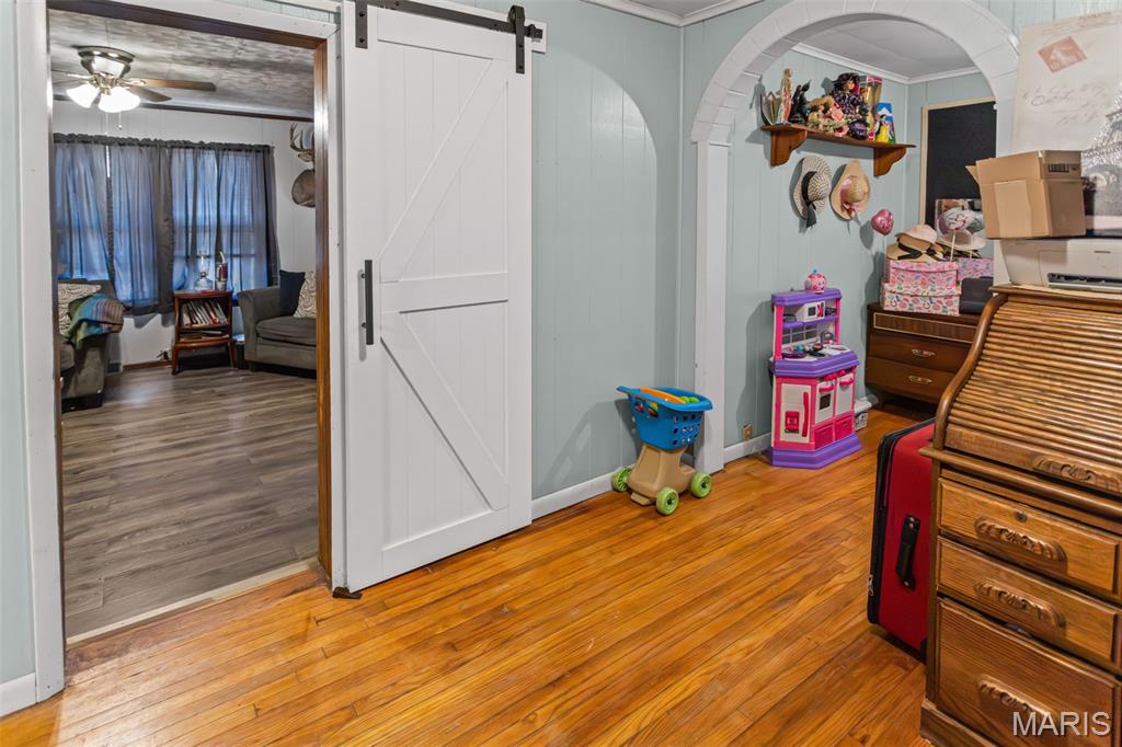 908 Locust Carrollton, IL 62016 - Photo 18 of 32