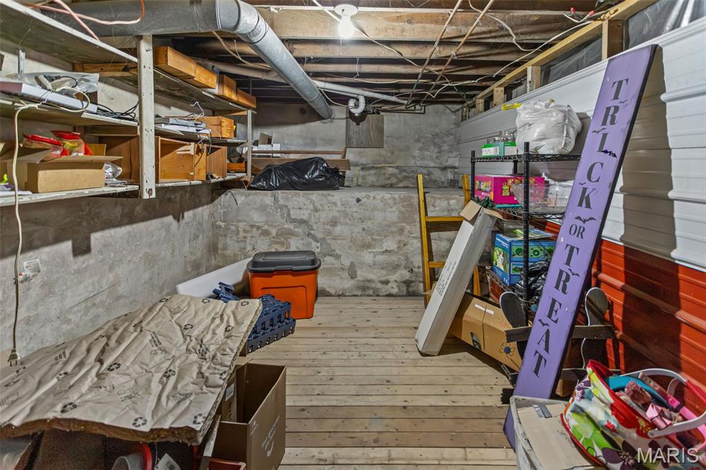 908 Locust Carrollton, IL 62016 - Photo 26 of 32