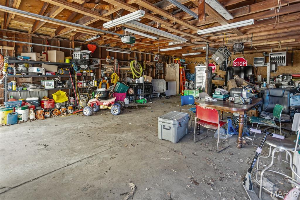 908 Locust Carrollton, IL 62016 - Photo 31 of 32