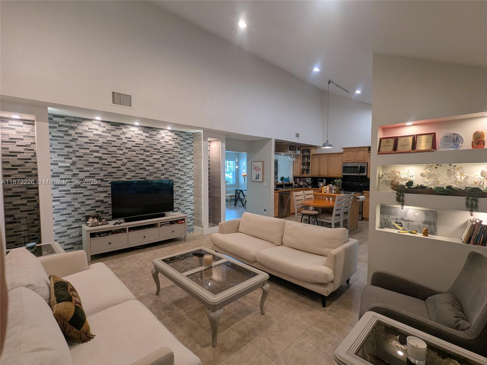 9317 Ketay Circle Boca Raton, FL 33428 - Photo 2 of 26 Gallery Image 2