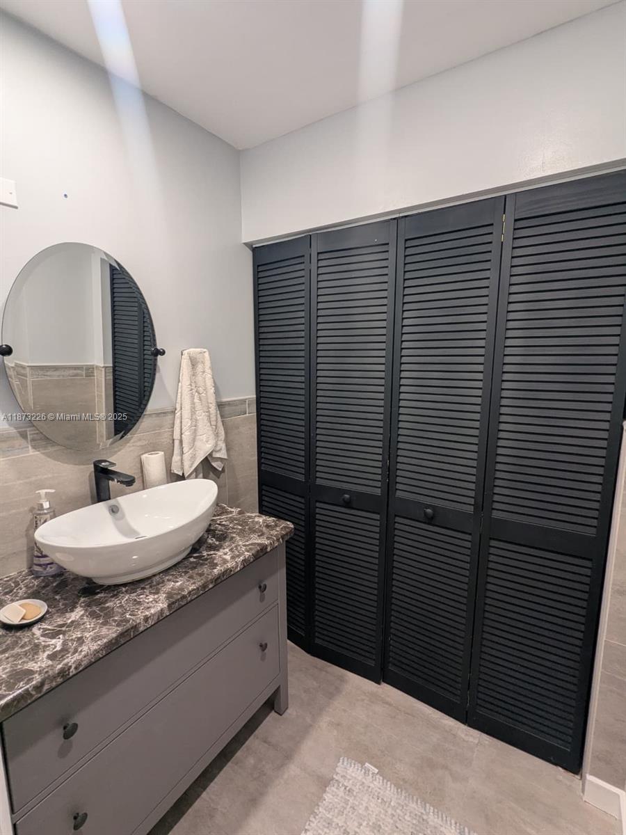 9317 Ketay Circle Boca Raton, FL 33428 - Photo 9 of 26 Gallery Image 9