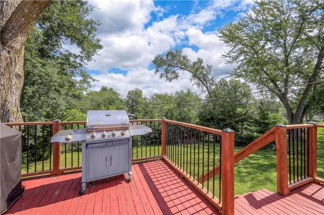 $240,000 | 8516 Barnett Avenue, Kansas City, KS 66112